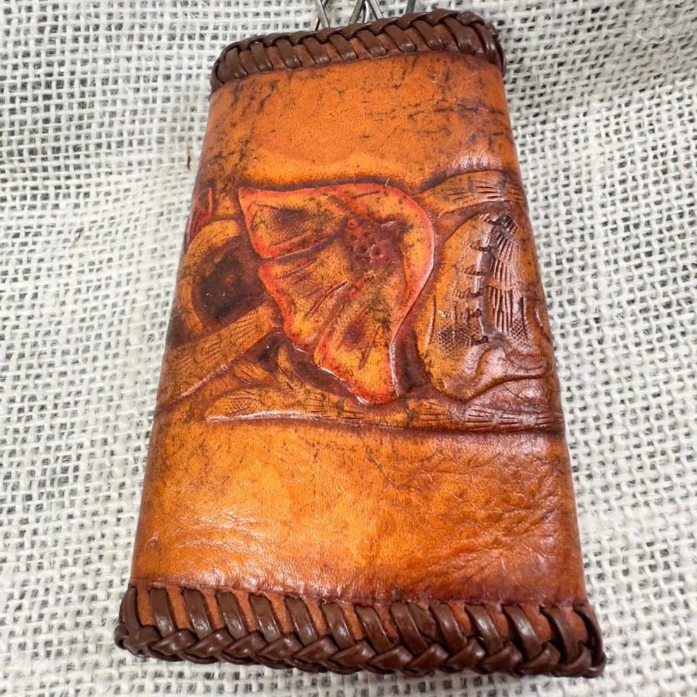 Groovy Hand Tooled Leather Mushroom Key Holder Case‎ Boho Hippie Vintage